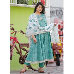 Umbrella Gown Kurta Set With Chiken Karhi Border Best Deign Heavy Material